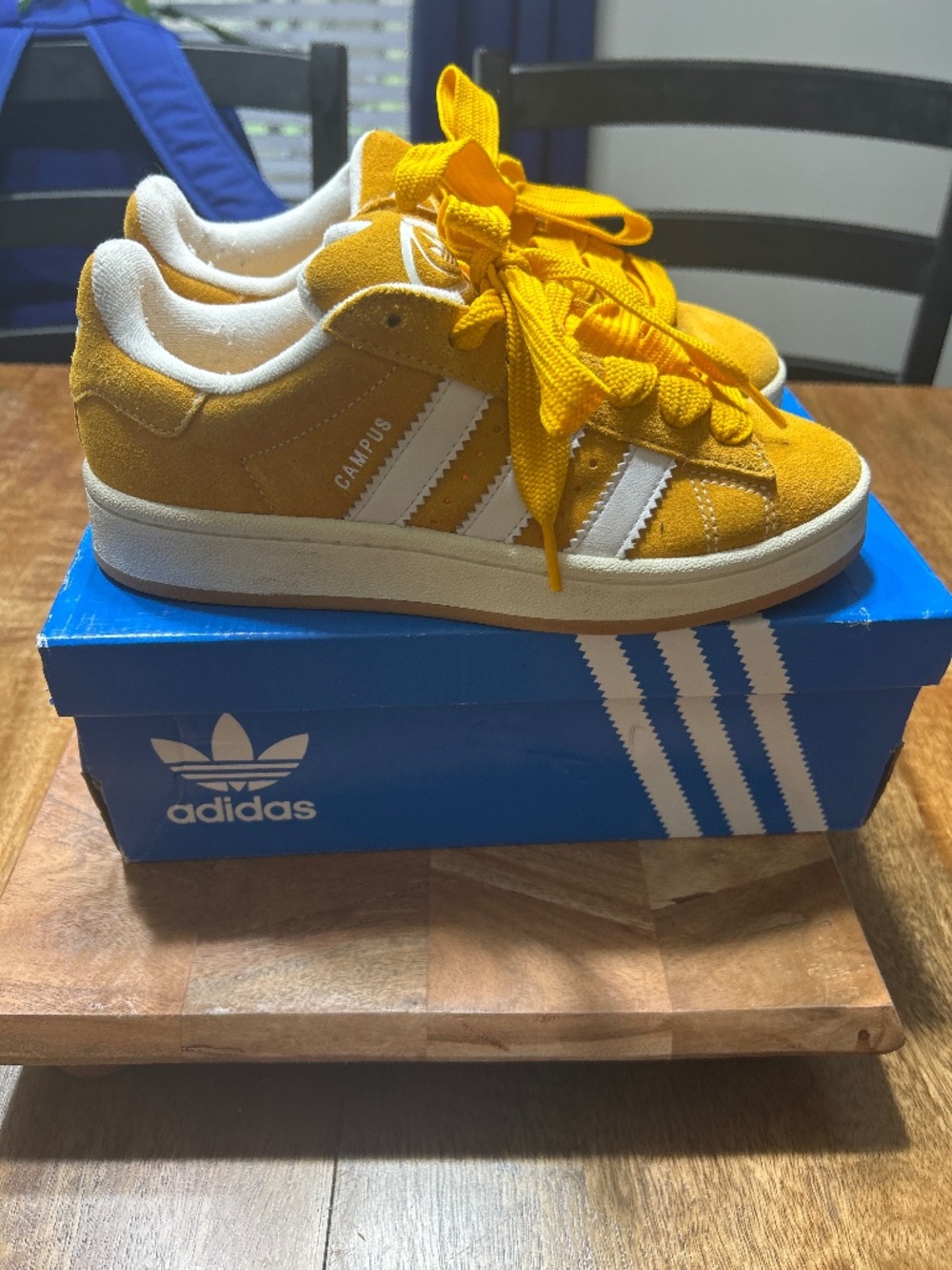 Adidas campus